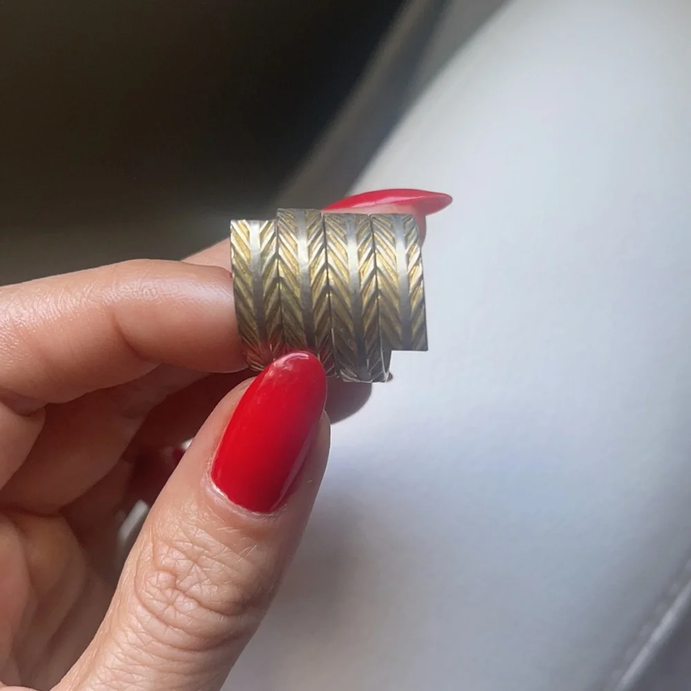 Vintage gold ring